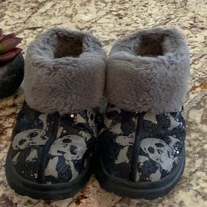 I ❤️ UGG slippers